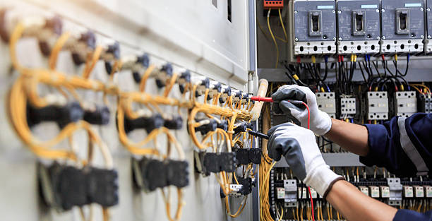 Professional Electrician technician working in Captains Cove, VA